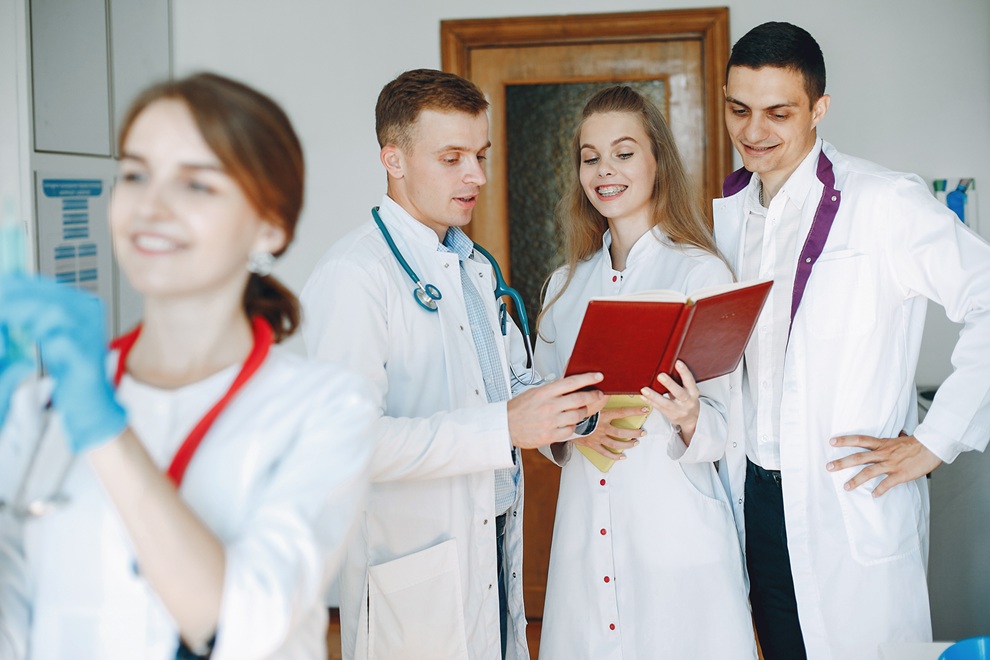 Expert MBBS abroad counsellor helping student
